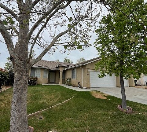 2nd image of 814 Sycamore Canyon Rd
