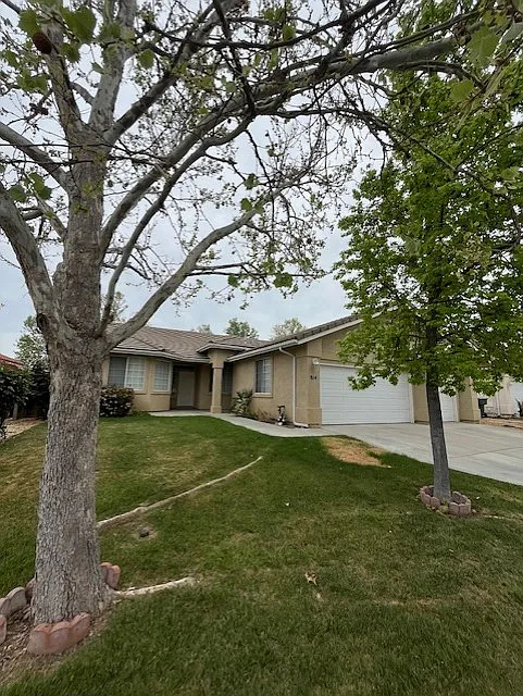 Building Photo - 814 Sycamore Canyon Rd