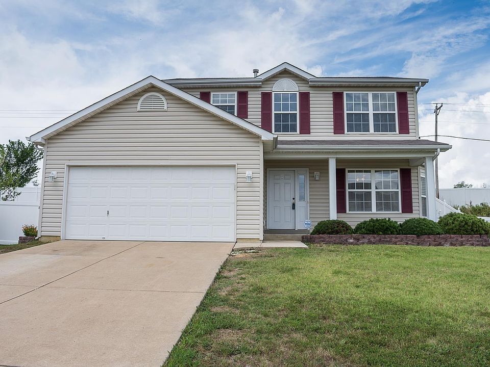 1st image of 141 Glen Forest Dr