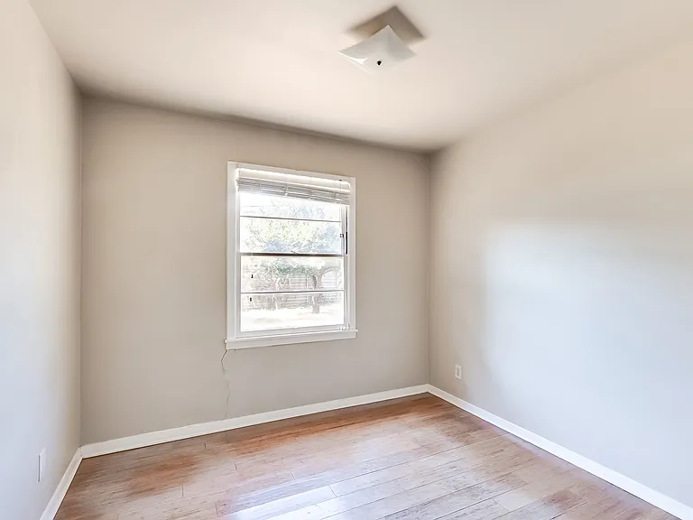 501 Krebs Ln — Photo 18