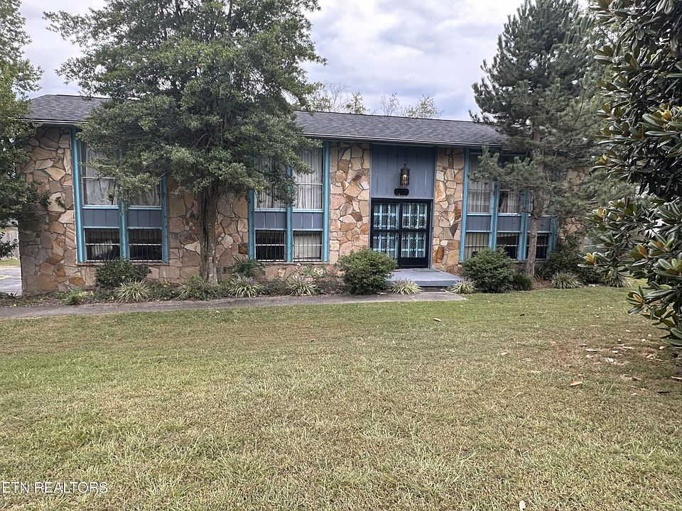 1st image of 2704 Shropshire Blvd