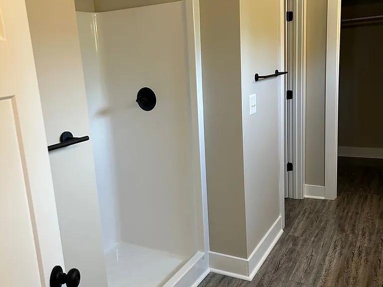 100 Nora Ln — Photo 28