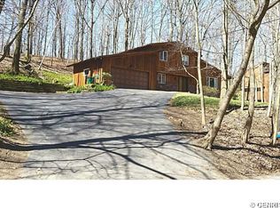 245 Hoffman Rd, Rochester, NY 14622