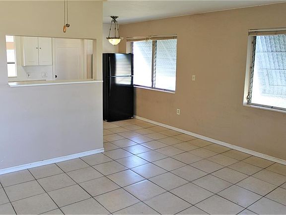 4th image of 8695 Dorothy Ave