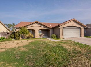 14072 W G St, Kerman, CA 93630
