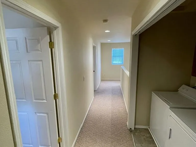 1308 W Babcock St #D — Photo 30