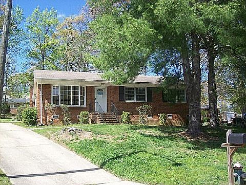 2nd image of 6 Lynhaven Ct