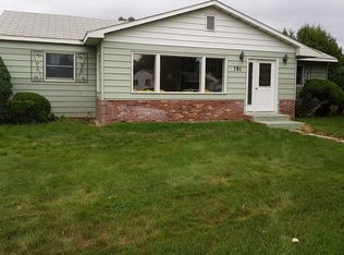 701 S 10th St, Worland, WY 82401