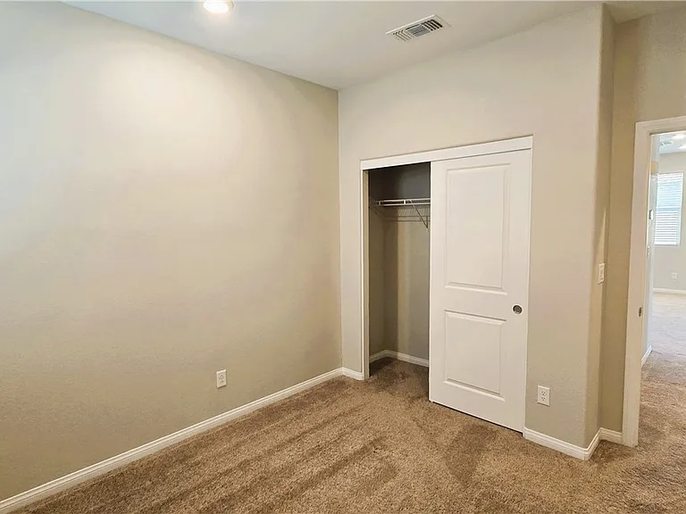 5912 Bruselas St — Photo 31