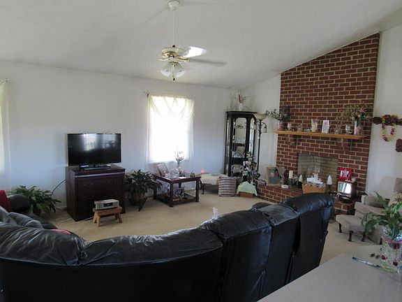 3rd image of 1802 Vista Cir