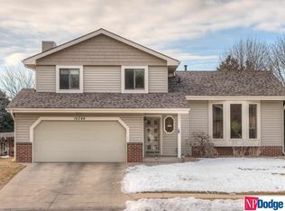 16249 Rolling Ridge Rd, Omaha, NE 68135