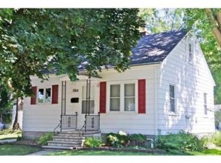 1064 Division St, Green Bay, WI 54303
