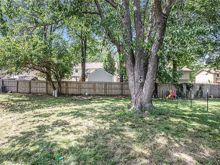 12820 S Blackfoot Dr — Photo 24