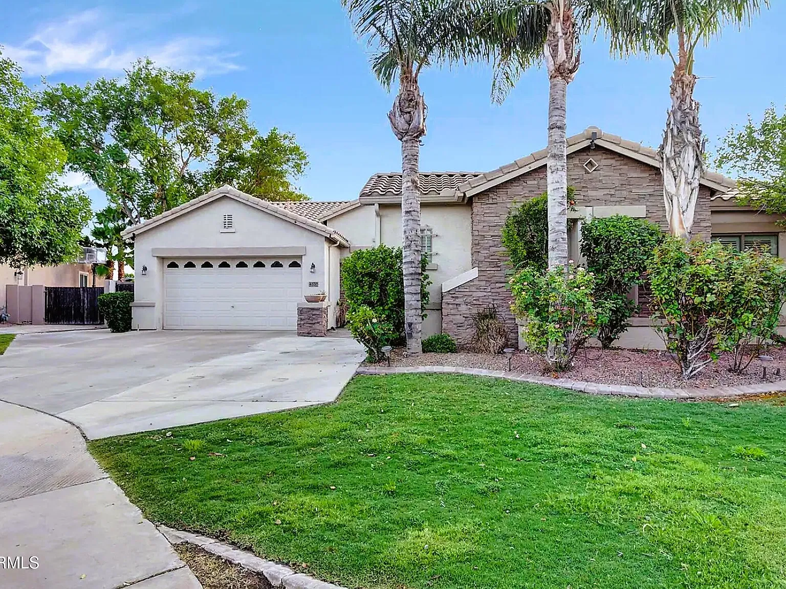 5 bed, $4,000 — Photo 3