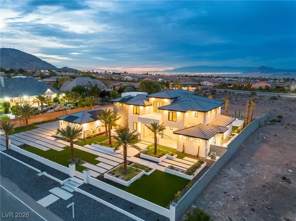 500 Trenier Dr, Henderson, NV 89002