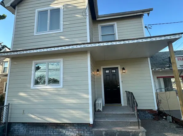 100 Driveway, Garfield, NJ
