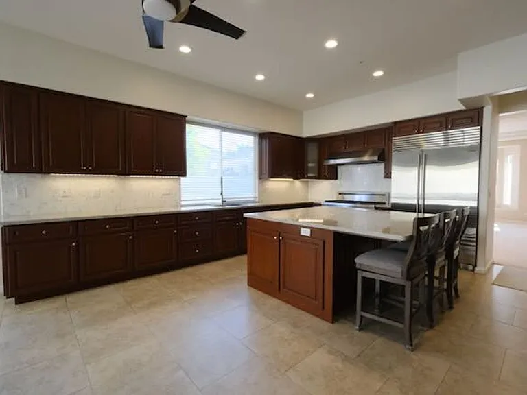 701 Loma Adria — Photo 13