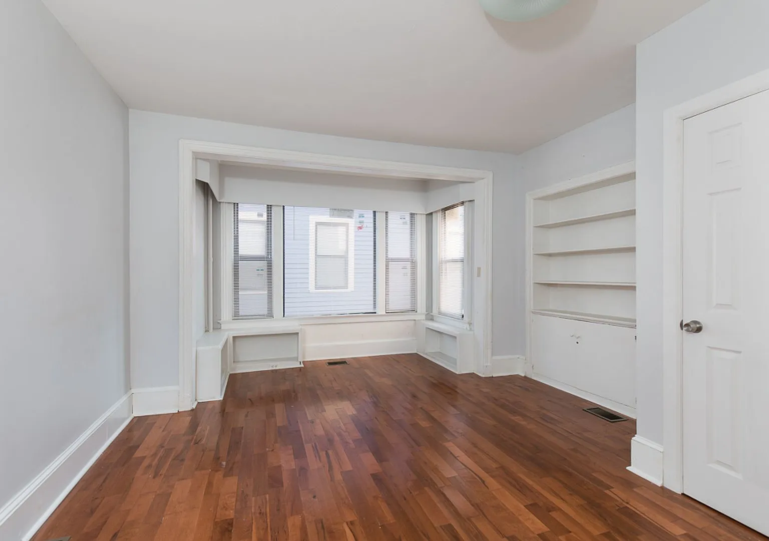 1371 Chapel Street — Photo 3