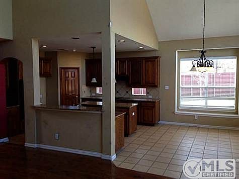4th image of 424 Exmoor Ct