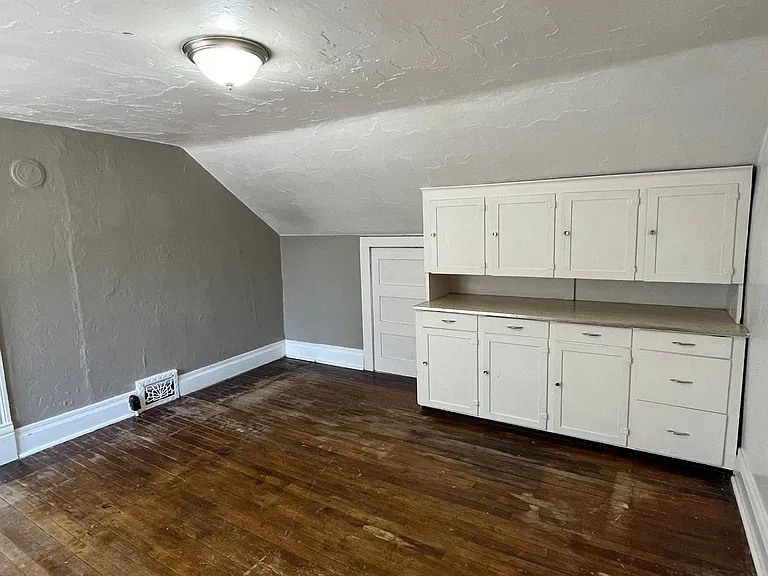 630 E Wausau Ave — Photo 15