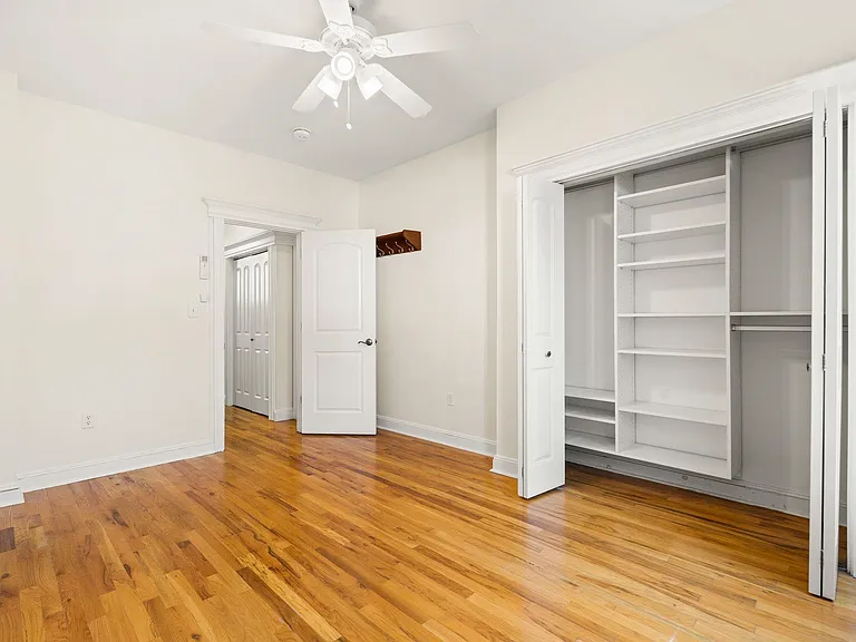 349 7th St #3R — Photo 17