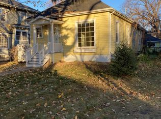 1006 8th St S, Fargo, ND 58103