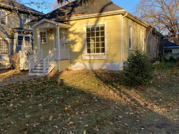 1006 8th St S, Fargo, ND 58103