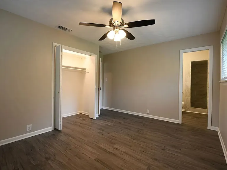 1607 Anthony St — Photo 13