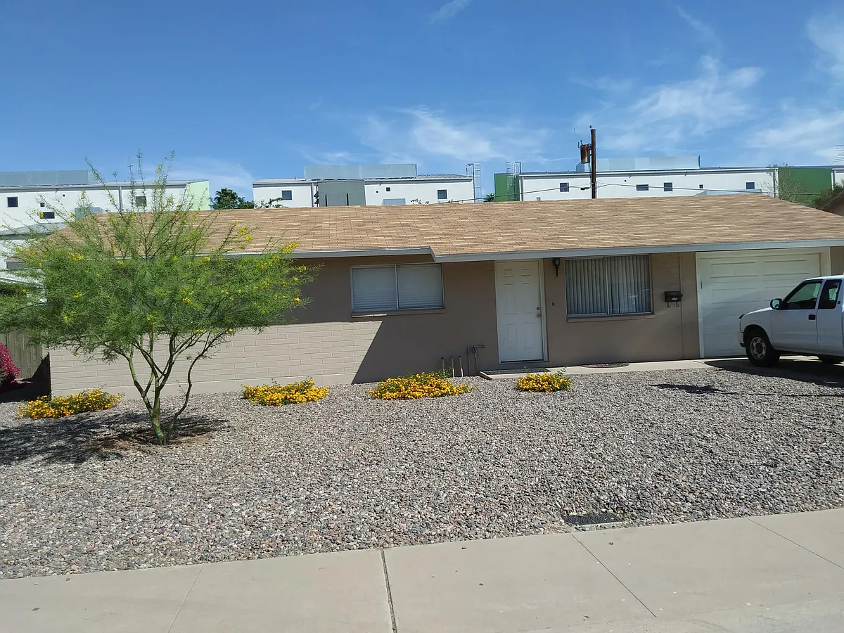 Front of house - 1130 W 9th St