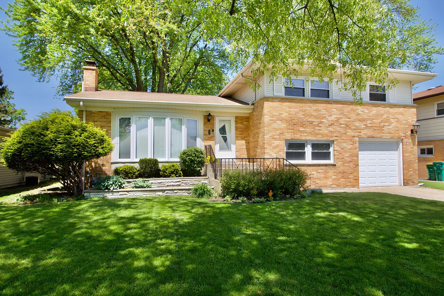 12 Linden Ave photo 1