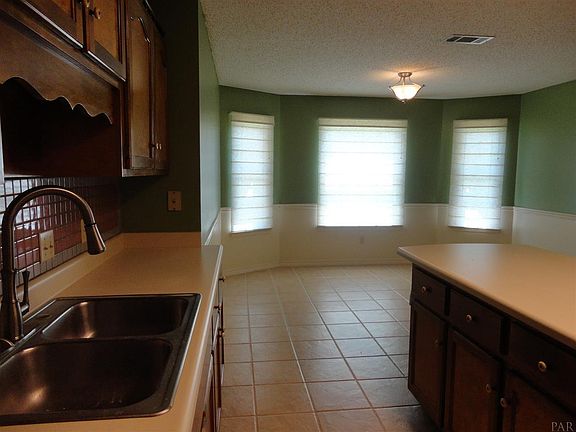 4th image of 6049 Breckenridge Dr