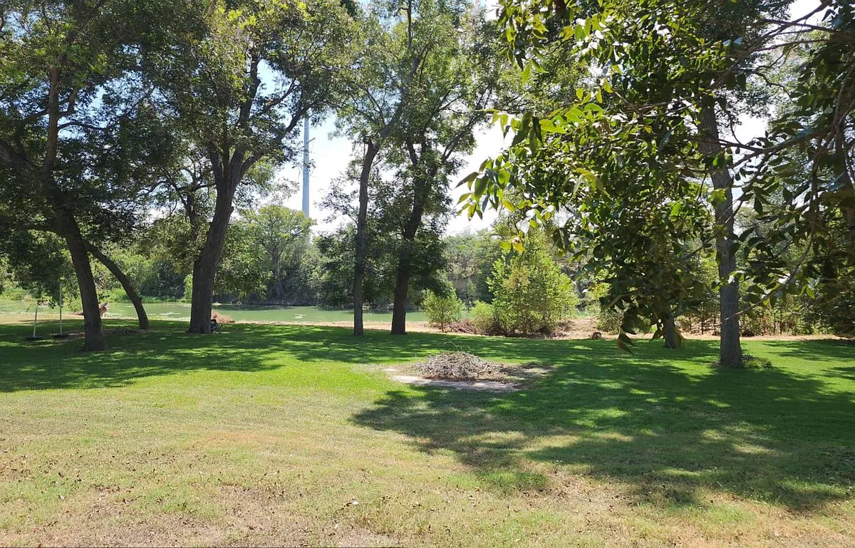 3 bed, 2.0 bath, 1064 sqft, $1,500 — Photo 1