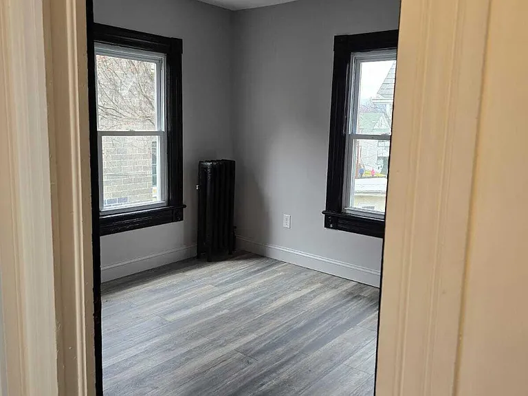530 Myrtle St — Photo 17