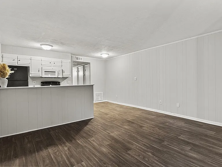 The Element at 3900 — Photo 13