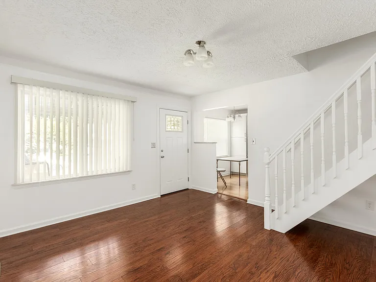 2200 Guthrie Ave — Photo 9