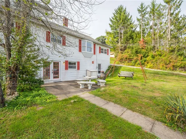 109 Saulters Ave, Bentleyville, PA 15314