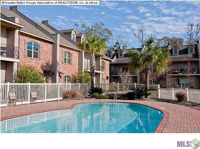 1st image of 4637 Burbank Dr #501