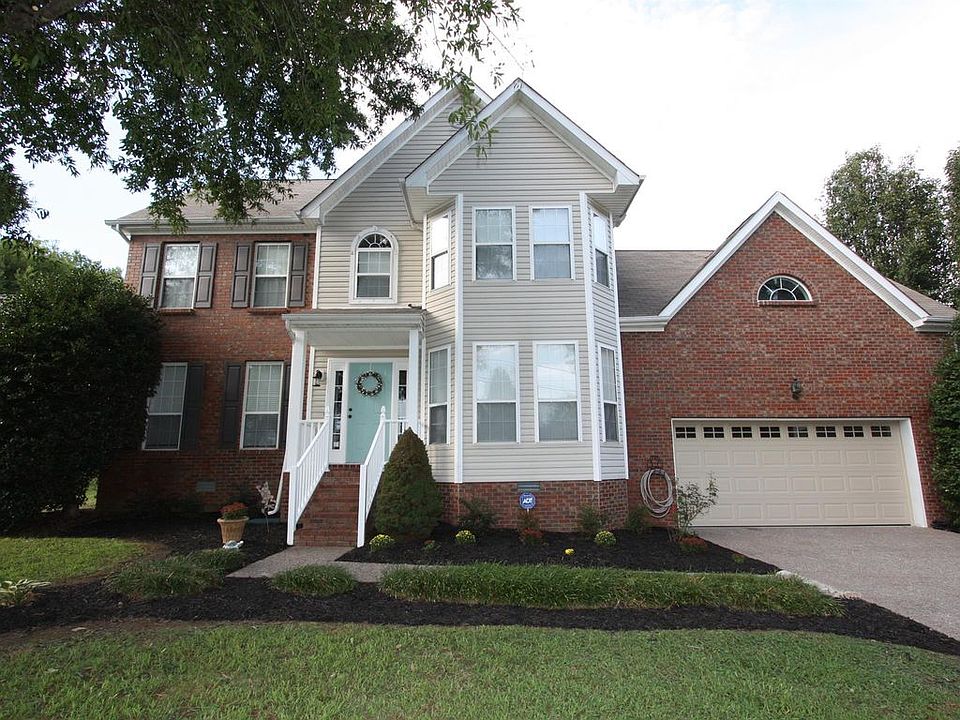 1st image of 604 Bradford Dr