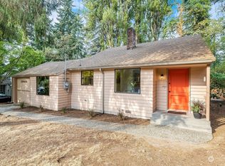 10025 21st Ave NE, Seattle, WA 98125