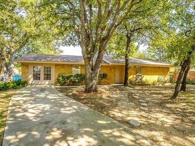 209 Mountain View Dr, Azle, TX, 76020