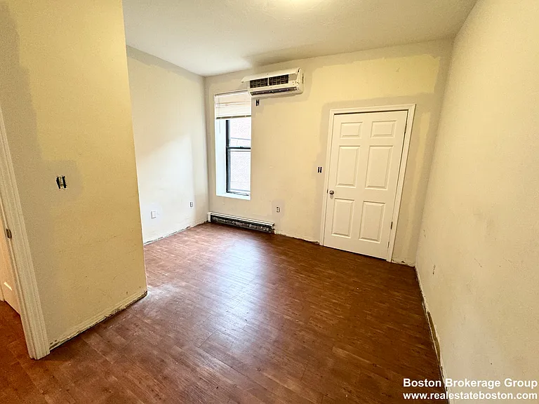 13 Ruggles St #2 — Photo 4