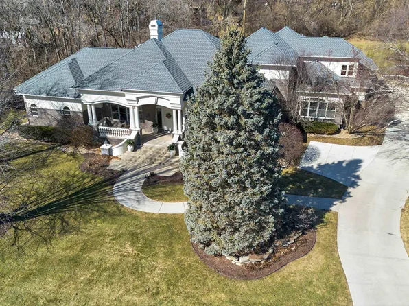 4606 Signature Dr, Middleton, WI 53562
