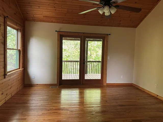 690 Oak Ridge Rd — Photo 12