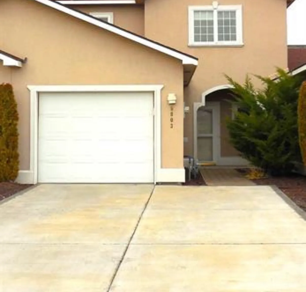 3 bed, 1509 sqft, $2,200 — Photo 1