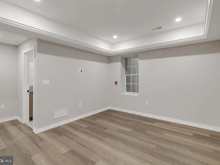 752 S 16th St #1B — Photo 28