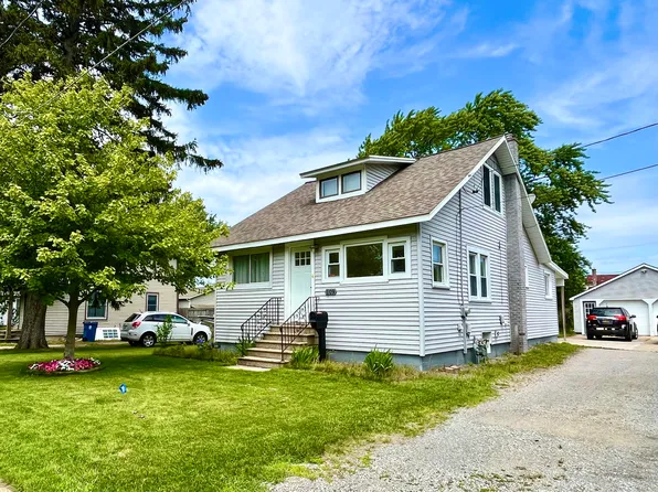 109 W Tolford St, Spring Lake, MI 49456