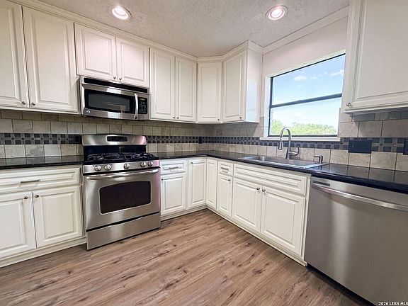 2nd image of 1308 LONGHORN DR