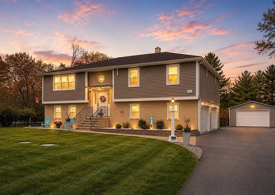 1st image of 42 Eagle Dr