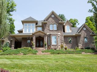 70 Charlotte Ann Ln, Hickory, NC 28601