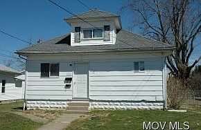 1st image of 903 Hawthorne St